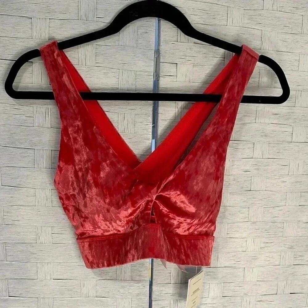 Fabletics Velour Red Sports Bra size M